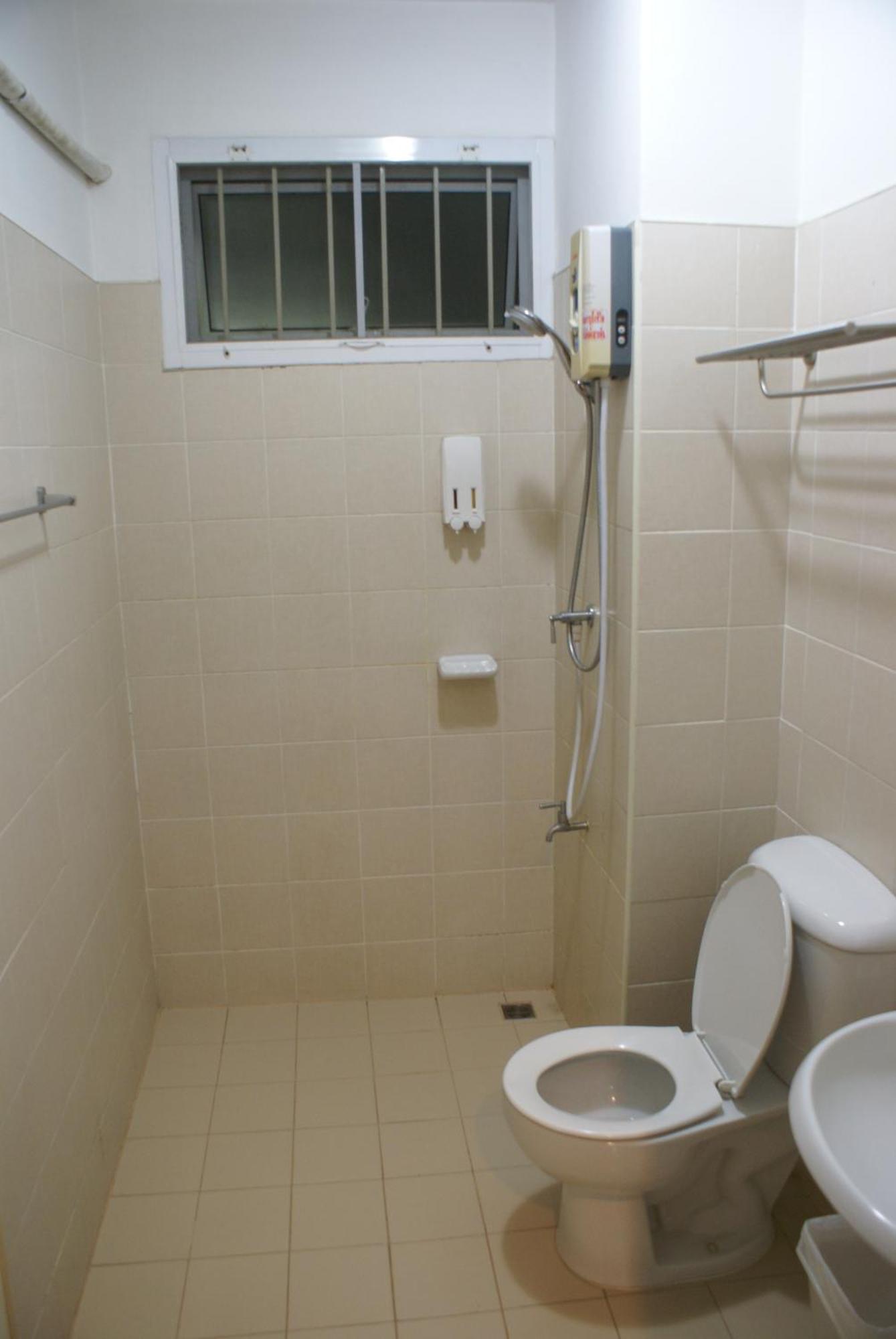 Economy Twin Room